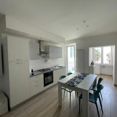 Casa A-mare ヴァラッツェ